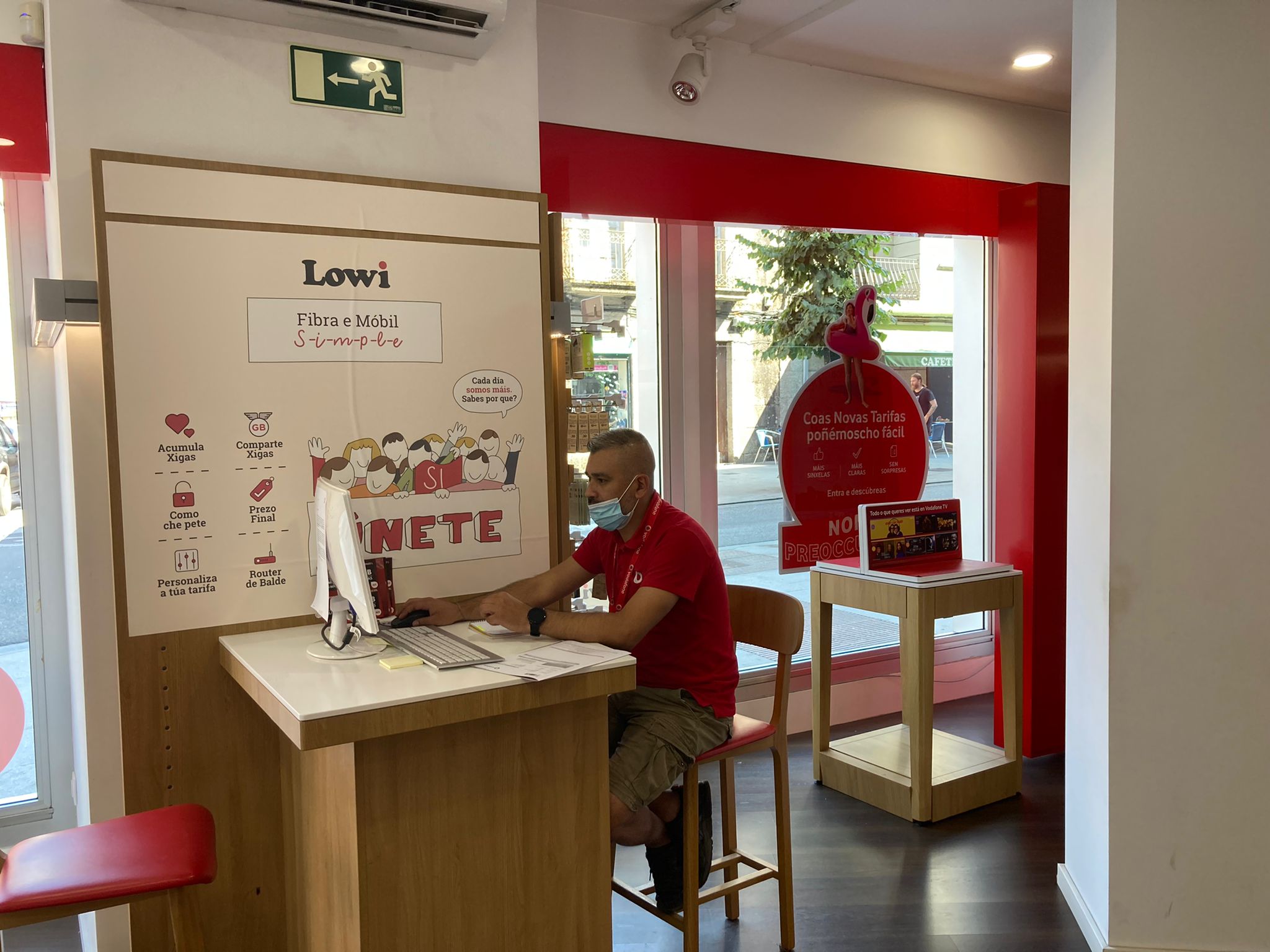 Vodafone Ponteareas- Avda Galicia foto