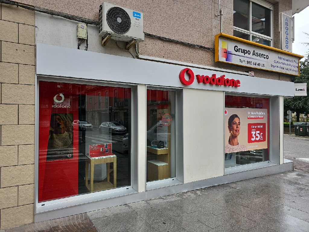 Vodafone Ponteareas- Avda Galicia foto