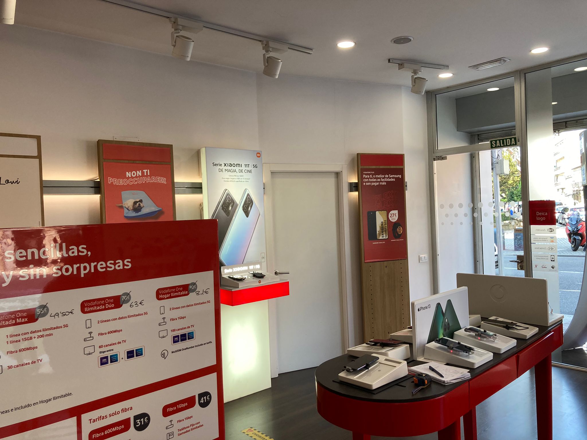 Vodafone Ponteareas- Avda Galicia foto
