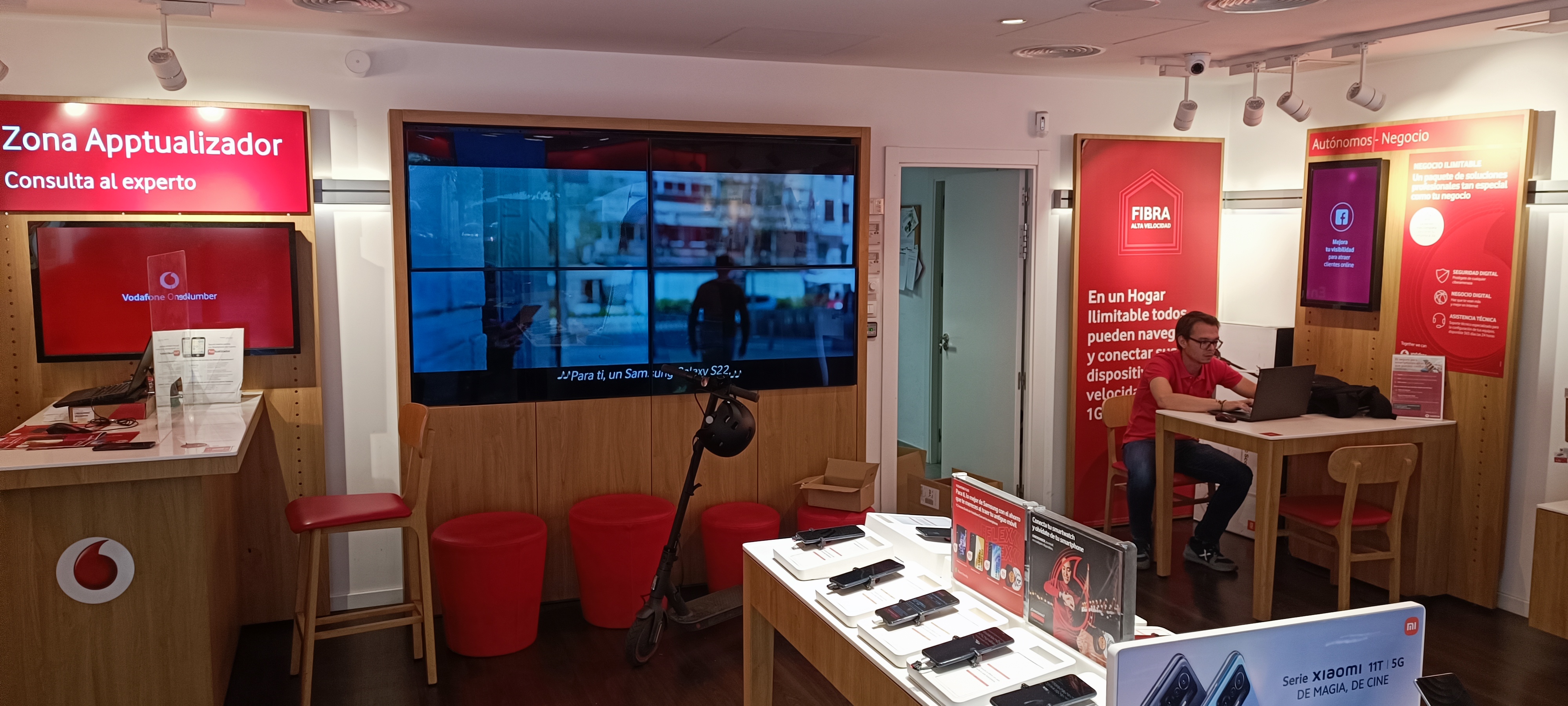 Vodafone Caceres - Virgen de la Montaña foto