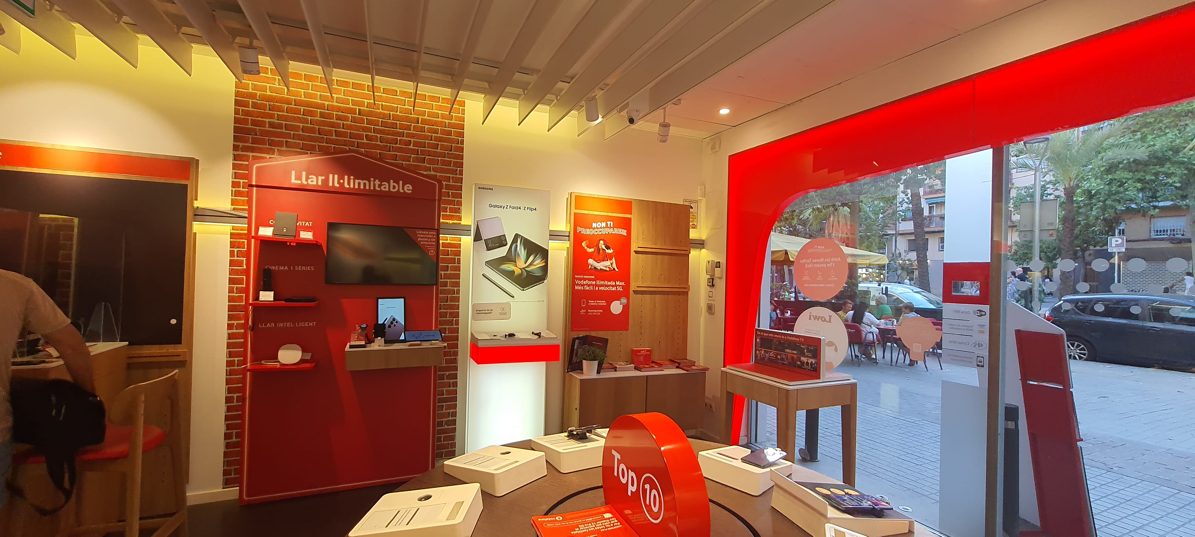 Vodafone Barcelona - Via Julia foto