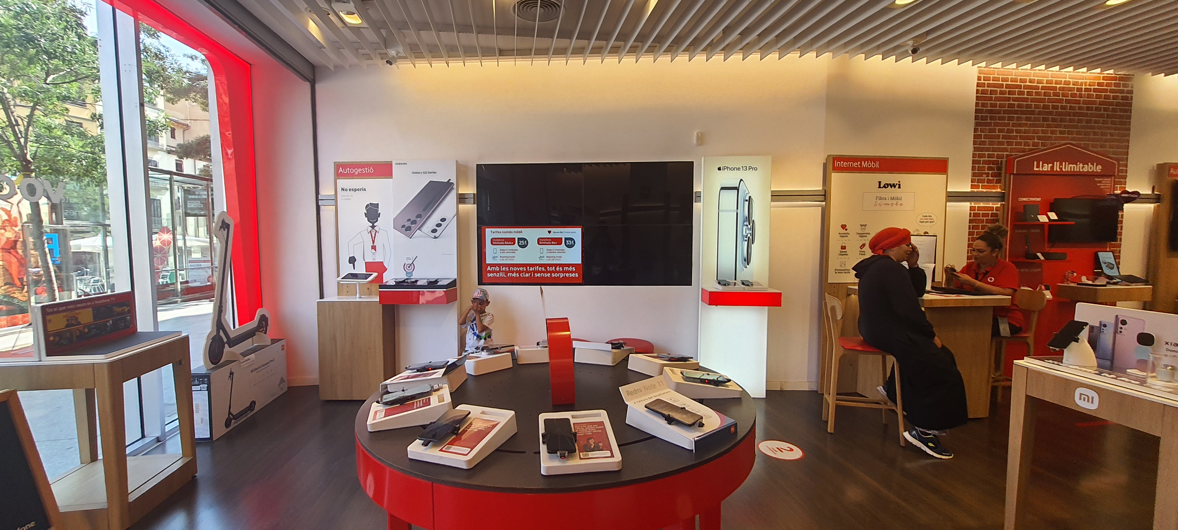 Vodafone Vic - Rambla del Passeig foto