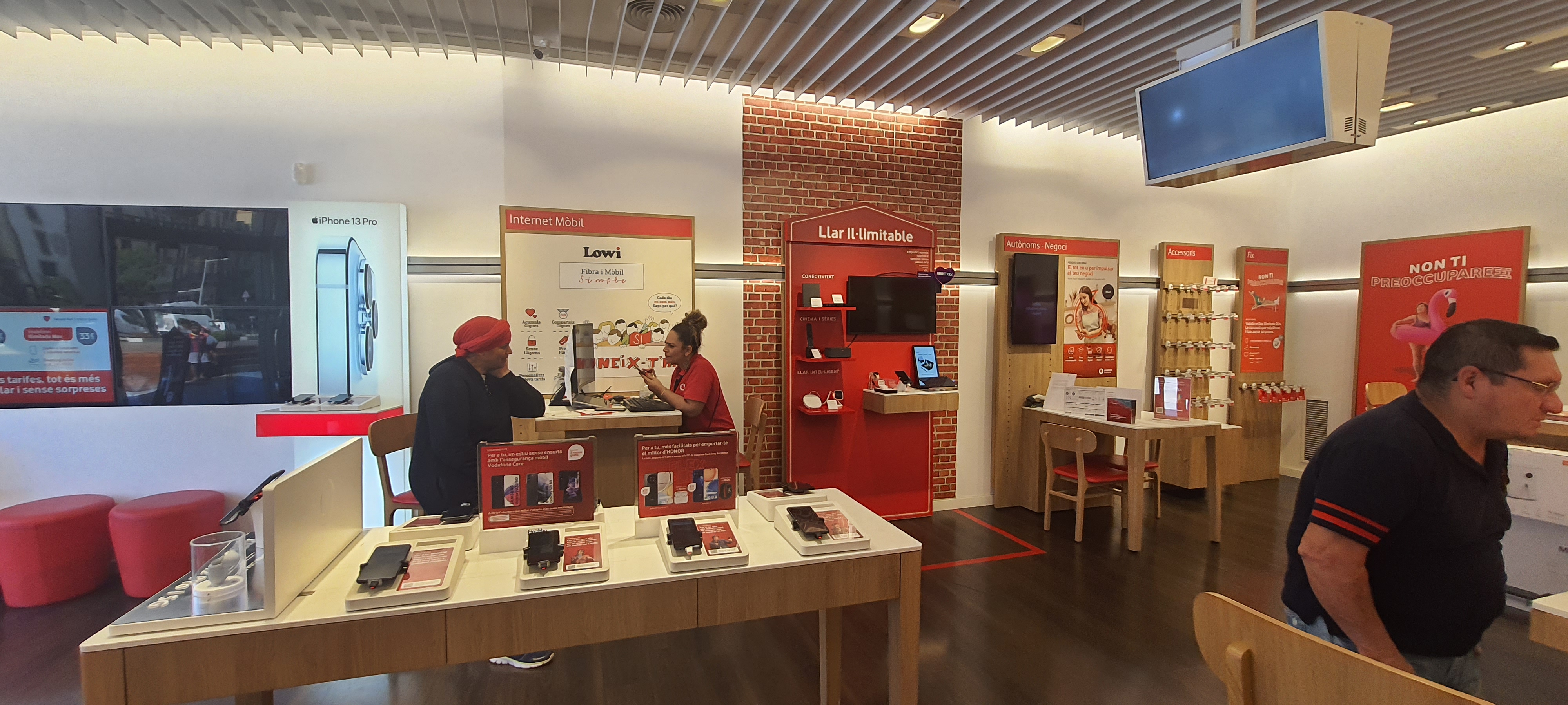 Vodafone Vic - Rambla del Passeig foto