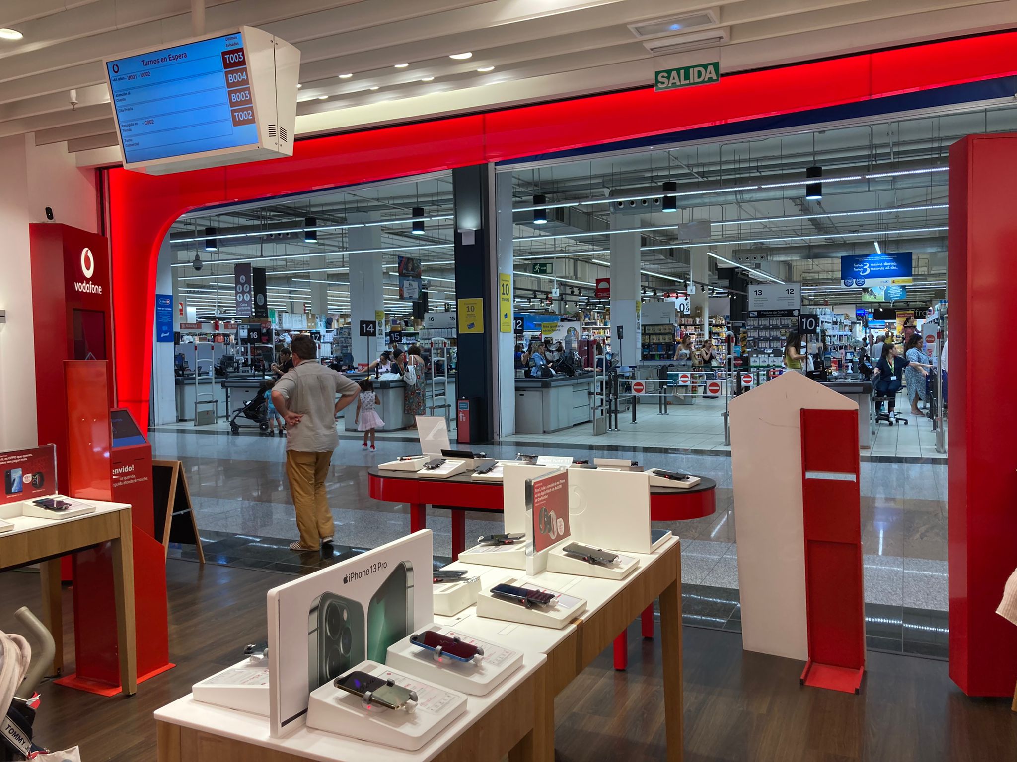 Vodafone Santiago - CC As Cancelas foto
