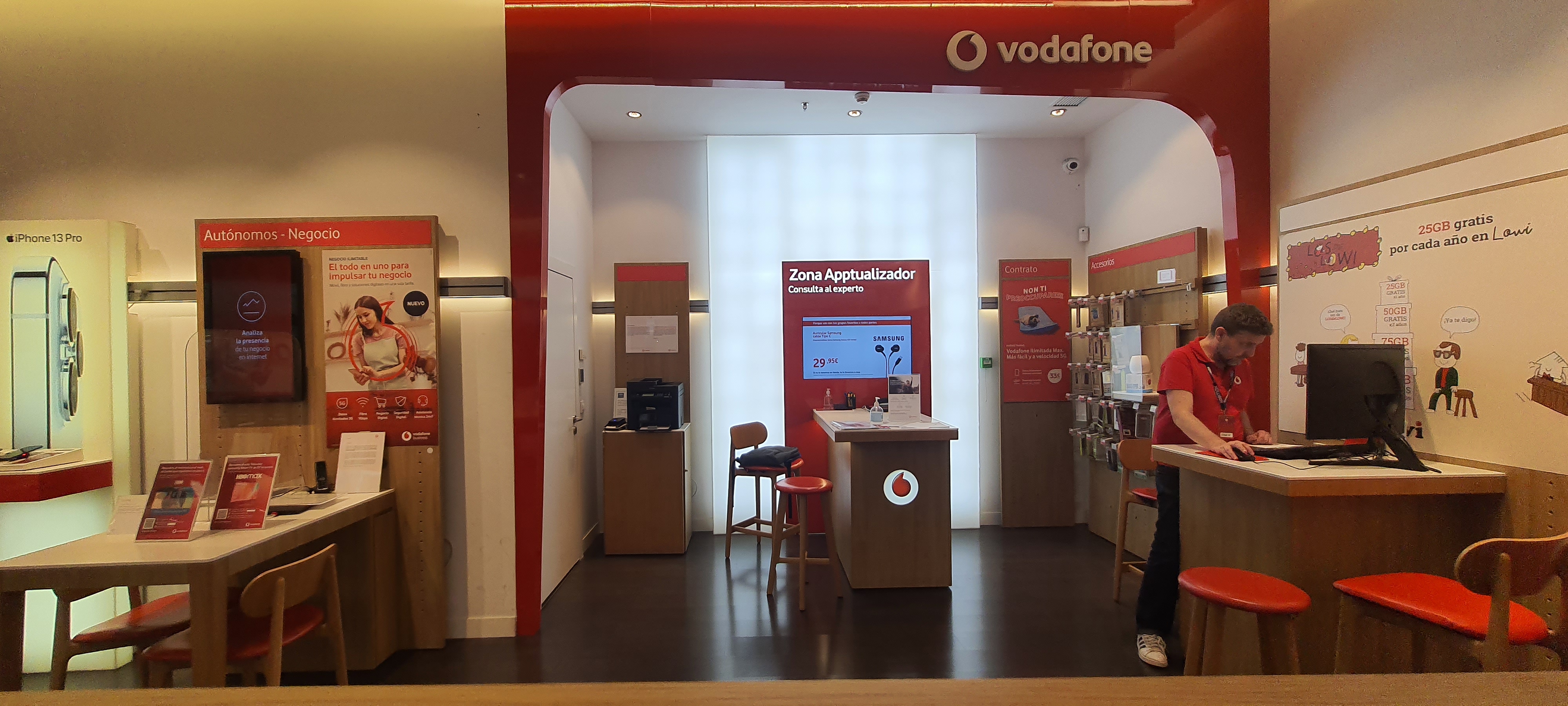 Vodafone Rincon de la Victoria - CC Rincon de la Victoria foto
