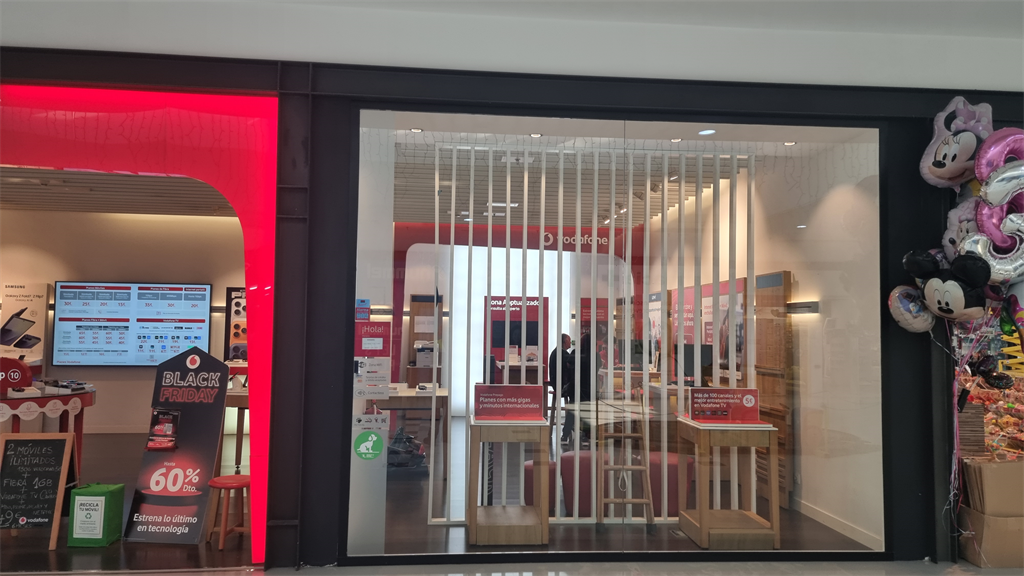 Vodafone Rincon de la Victoria - CC Rincon de la Victoria foto