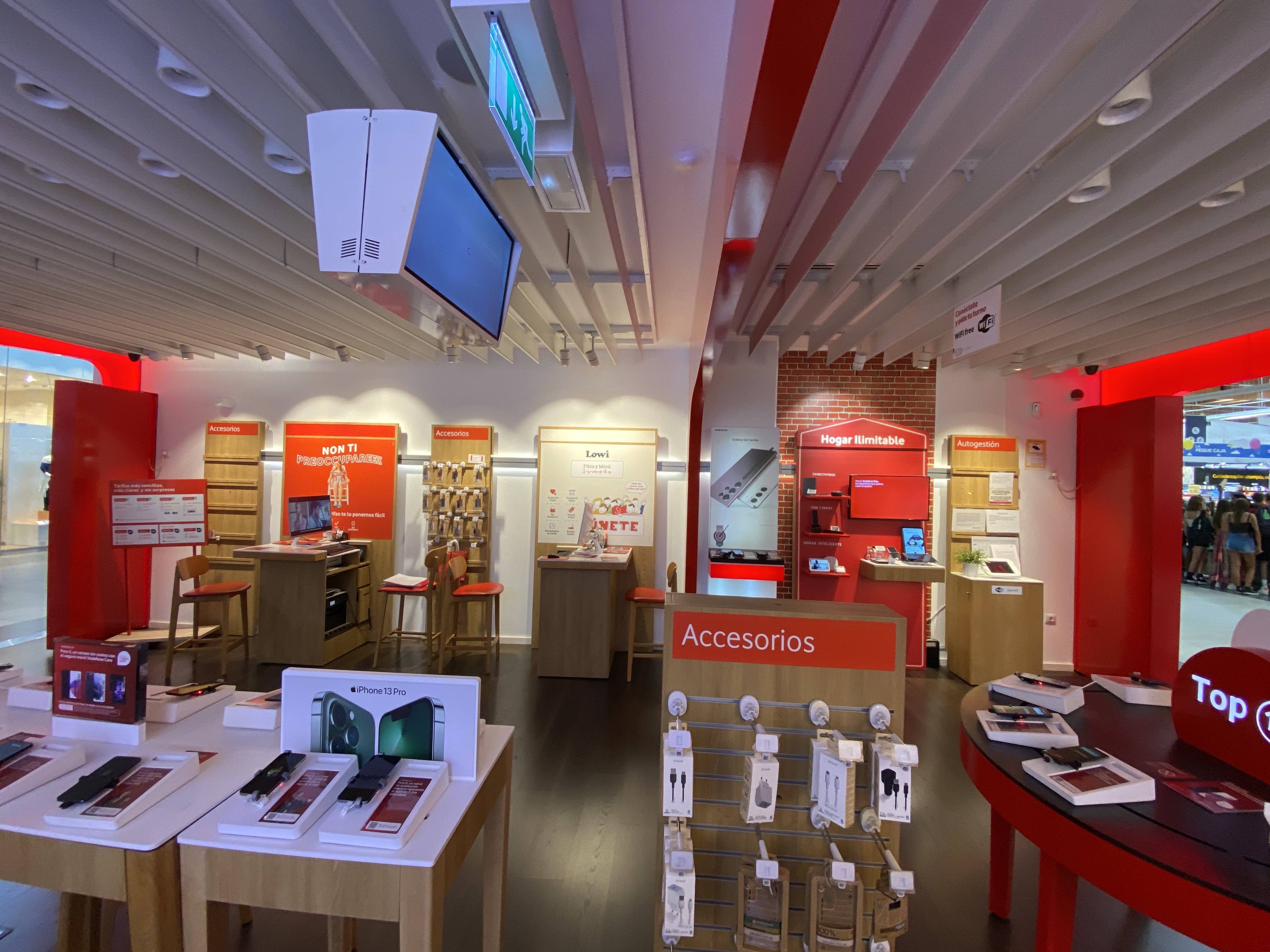 Vodafone Valencia - CC El Saler foto