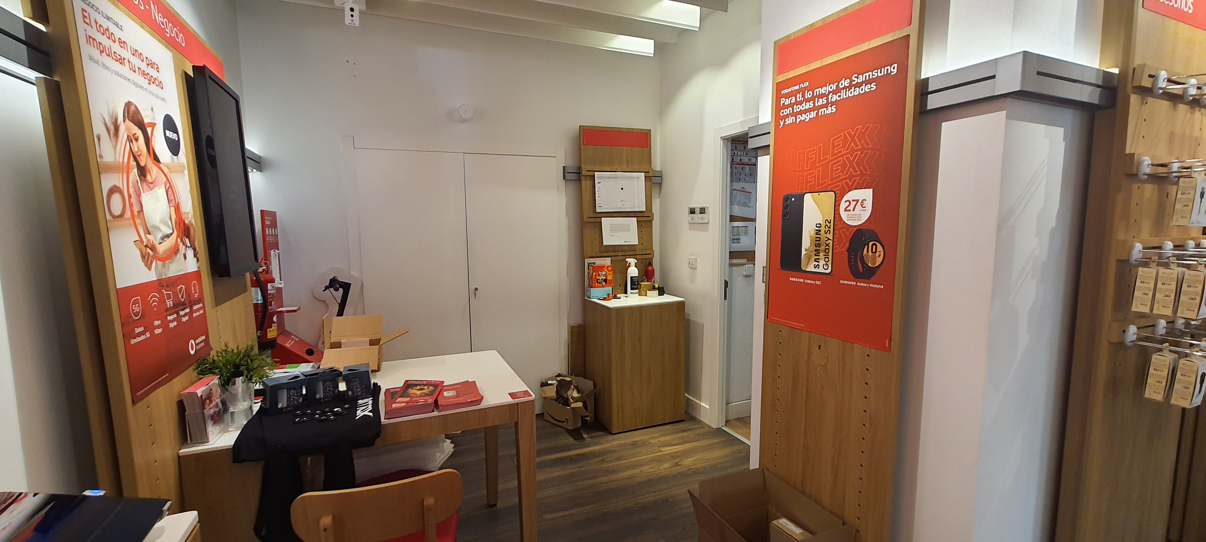 Vodafone Cordoba - Avda. Barcelona foto